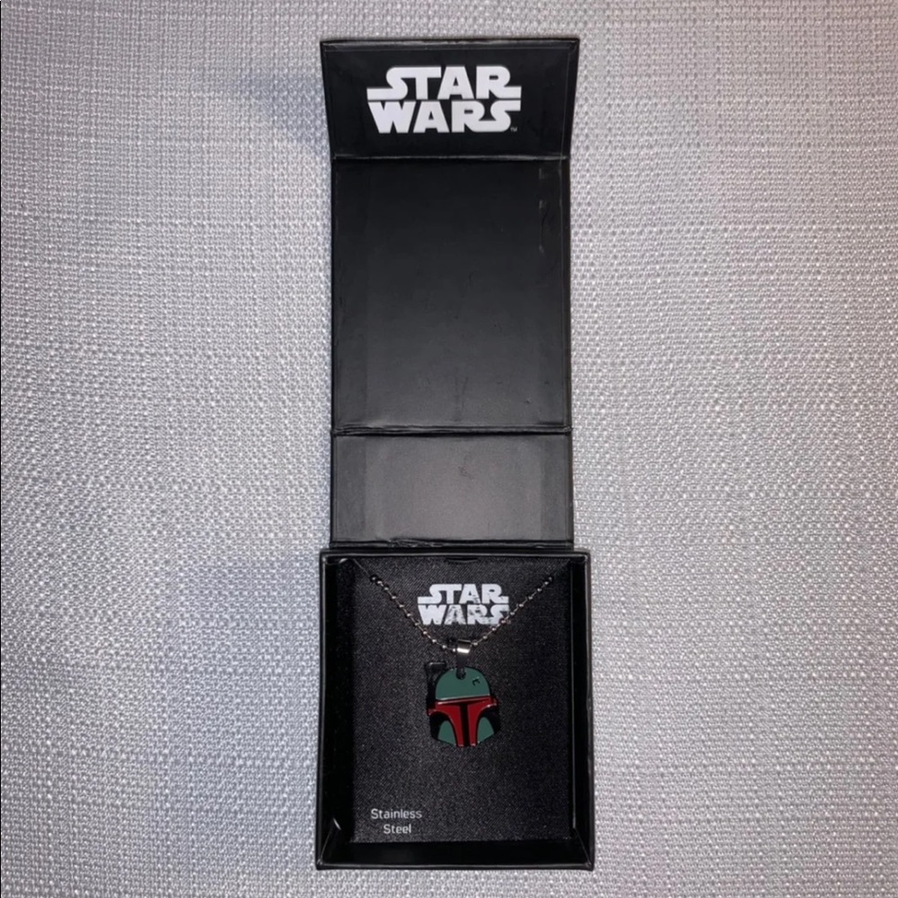 ❌SOLD❌ Boba Fett Star Wars necklace - Picture 2 of 3